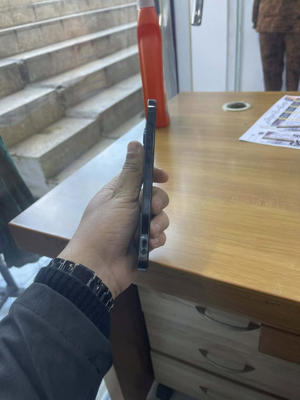 12 برو ماكس
ذاكر128

5G

بطاريه 76

مستبدل شاشه فقط ولونه فول 

سعرو 290 وبي مجال بسيط رقمي ‭0774 920 0724‬
