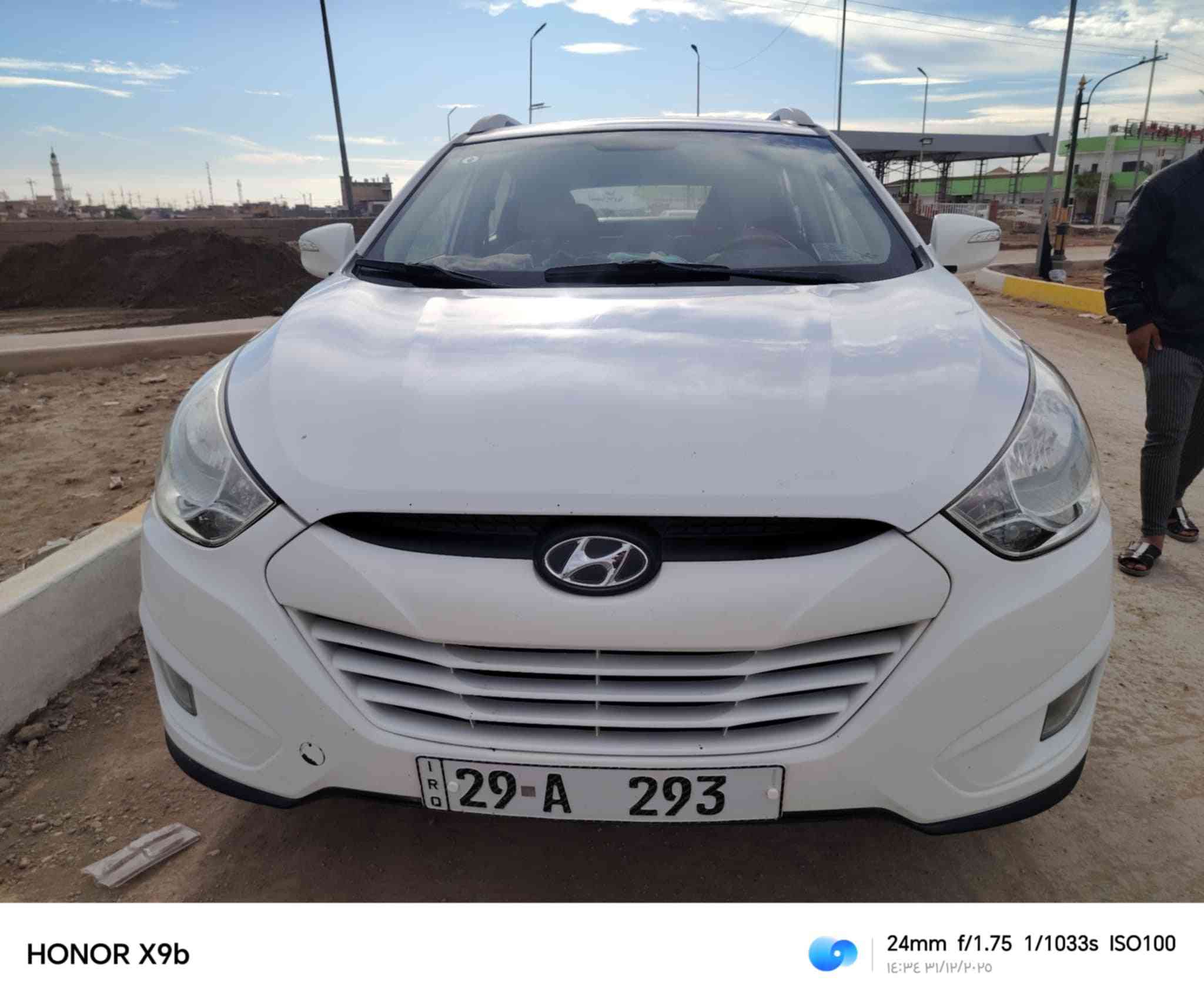 سلام عليكم توسان 2013 مكفولة كفاله عاملة ما عدى شخط ب الباب الخلفي مثل ما موضح ب السونار سعر 150 او للمراوس ب النترا 9/10/11 حسب القناعه للاستفسار اكثر ‏‪***********‬‏
