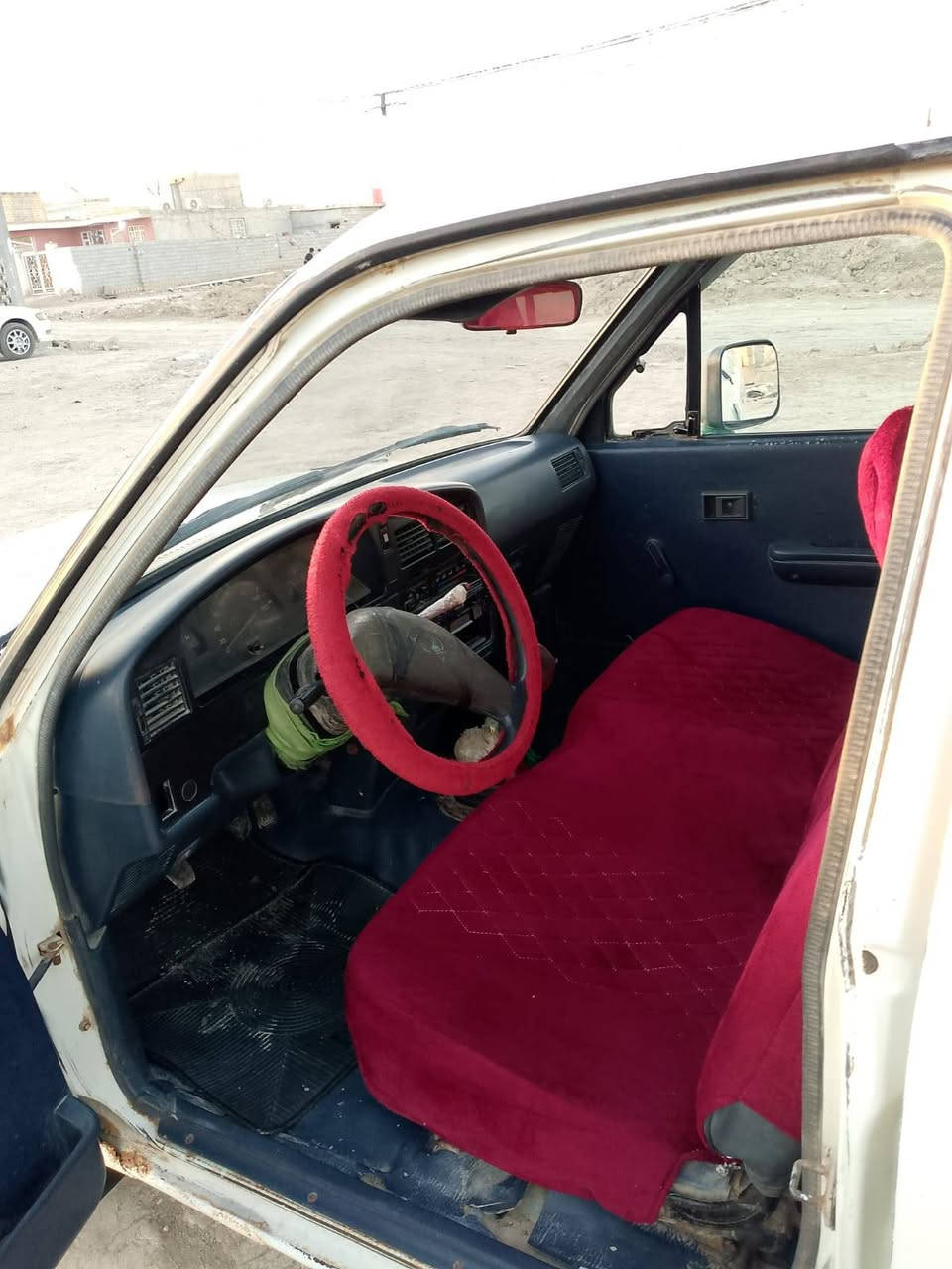 سلام عليكم بيكم للبيع موديل 93
سياره مكفوله من العيب الشرعي سياره بلاديه مكينه كروسيده دوشمه جديده حداديه جديده كهربائيات كله شغاله السياره بسمي مداور ثاني يوم  المكان الشطره الاستفسار اكثر ***********
