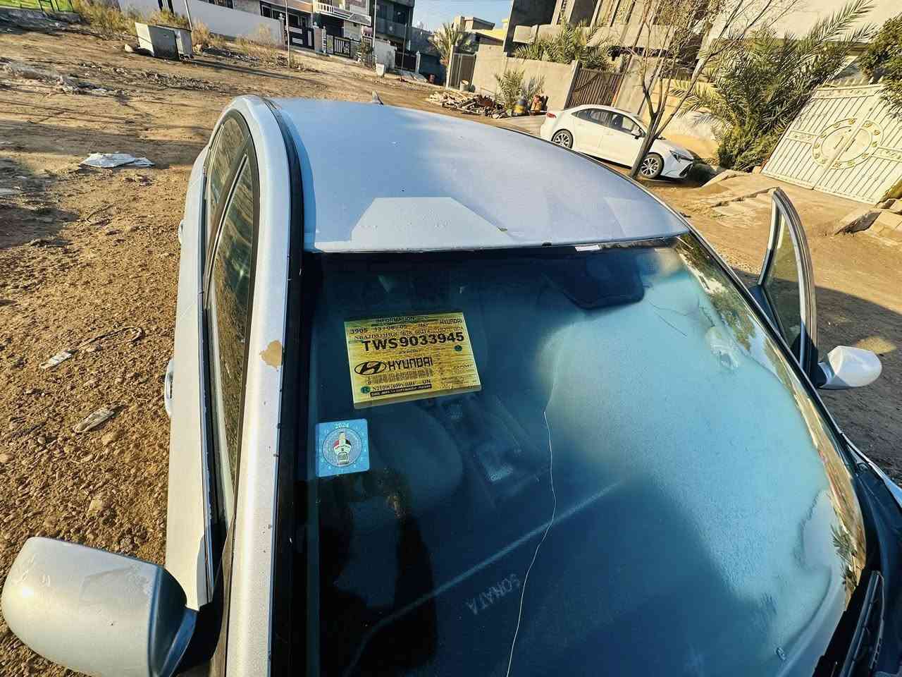 السلام عليكم من رخصة الادمن عدي سوناتا 6 سلندر 2006 رقم بغداد باسمي كير ومحرك جديد وضفيرة وتخم تاير تدفئة وتبريد كلشي بيها شغال من غير نقص عنواني ديالى بعقوبة 
 السعر 88 وبيها مجال حك الجية 
***********
