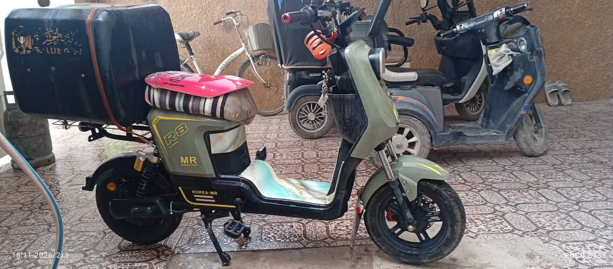 السلام عليكم ورحمه الله وبركاته عندي هاي الدراجه شحن ار تسعه سعر مناسب نضيفه ما تعبانه التواصل على هذا الرقم ***********
