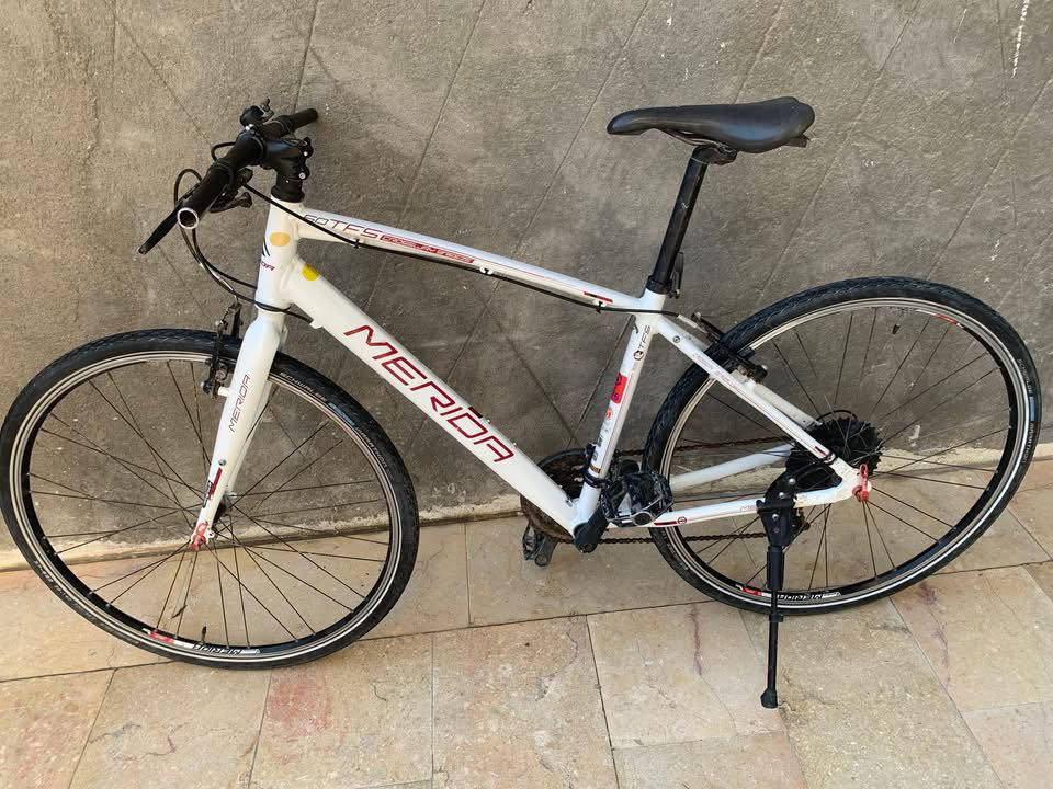 دراجه هوائية ماركة ميردا 
الدراجة تخم واحد مردا 
ويلات و الجسد و السرج و ستيرن  كله ميردا
سستم ديور شيمانو السرعه ٣ في ٧ 
الصور امامكم  
الغرض من البيع اخذ دراجه اكبر 
السعر 250  وبيه مجال للشراي 
مكاني بصرة لايوجد توصيل


**إذا كنت صاحب هذا الإعلان وتريد حذفه لأي سبب، رجاءا أرسل رسالة إلى الدعم الفني**