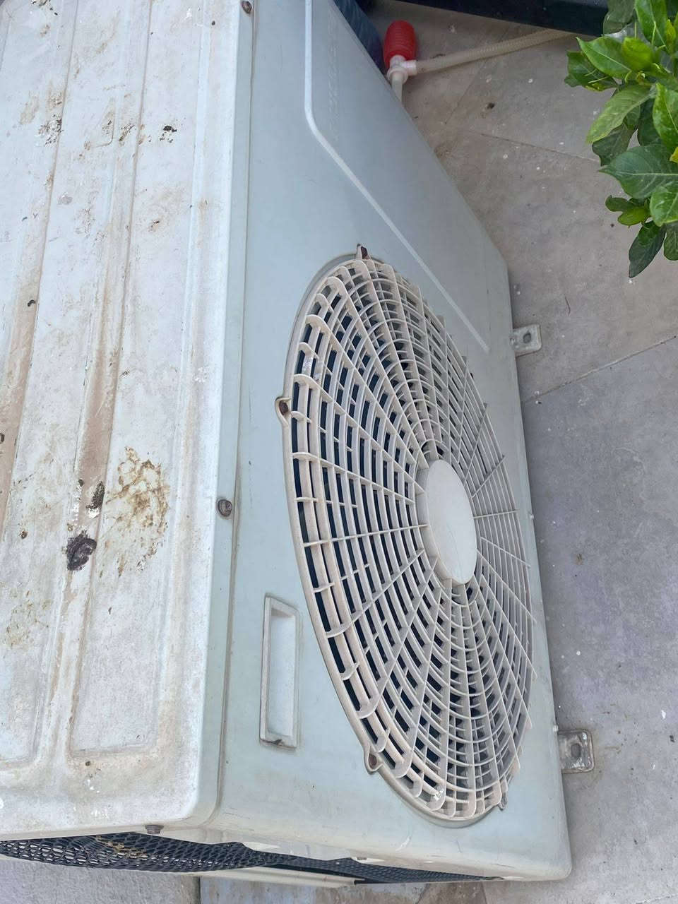 سبلت جنرال عدد ٢
الاول ثنين طن شغال بارد ثلج
الثاني طن واحد يحتاج غاز
*********** واتساب أربيل, العراق
