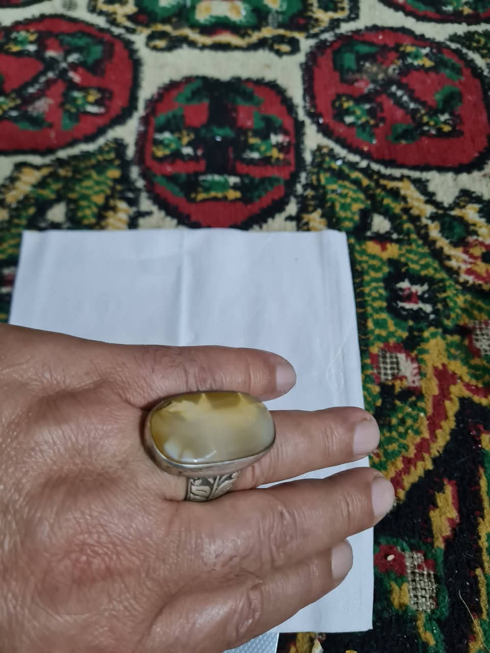 5 محابس قديمات عطف م واحجار نادرة يشهد الله مضمومات من زمن كملن وسعره للأمانه مناسباتت
*********** وات ساب موجودصود مع شفت العبد تفاحي يماني أخضر ومصور وحيد القرن واضح
