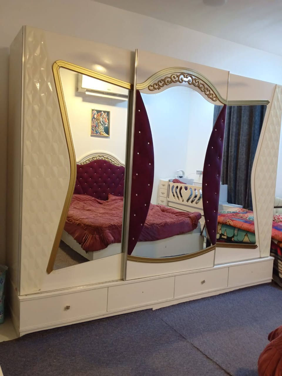 سلام عليكم..غرفه تركيه  ٩ قطع.. باب اول.غرفه مثل مجاي شوفون نظافته ...مكانه  ديالى الخالص ... .لاستفسار عل خاص او الاتصال على رقم ***********..,واتساب
