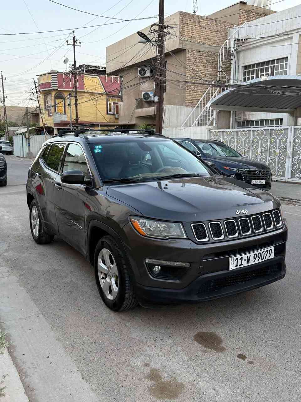 جيب كومباس 2018
لاتليود
رقم بغداد دولي باسمي 
بدون ايرباك حادثها
جاملغ خلفي 
موصفات 
شاشه وسط 
كسري كهرباء
كشنات جلد ومخمل
كشنات هيتر
ستيرين هييتر
تو ويل 
سستم سماعات
قطعتين تبريد
وبعد اكو هوايه موصفات
ماشيه 104 m
سعرها 123 ورقه وبيها شي بسيط
مكاني بغداد سبع ابكار
***********
