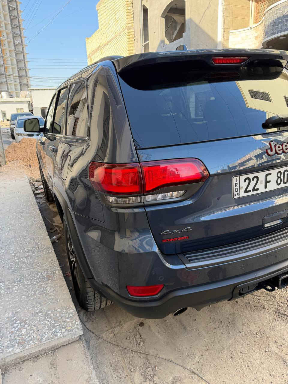 السلام عليكم جيب  TRAILHAWK2021 لون بحري مميز رقم اربيل الجديد باسمي تحويل او وكالة حادثها موضح بلصور بدون اي داخل لغد شاصي ايرباك كلة مكفول عداد المشي 88 مايل تخم تاير جديد صدر جديد مكينة وكير بحالة الوكالة تجي اعلى مواصفات بلجيب فتحة بصمة  جنطة كهرباء كشنات خزن  عليها ادامة كاملة ومصروف ع السيارة وايدي بيها استخدام شخصي والحادث يلعب دور السعر 255$ وبيها مجال جدا بسيط مكاني بغداد الكرخ العامرية  ***********
***********
