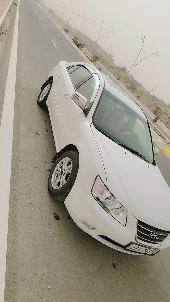 سلام عليكم سوناتا خليجي  للبيع موديل 2011 محرك 2400فول موصفات فتحه سقف شاير بلمري دواخل صاج كفاله السياره جديده باسمي ***********
