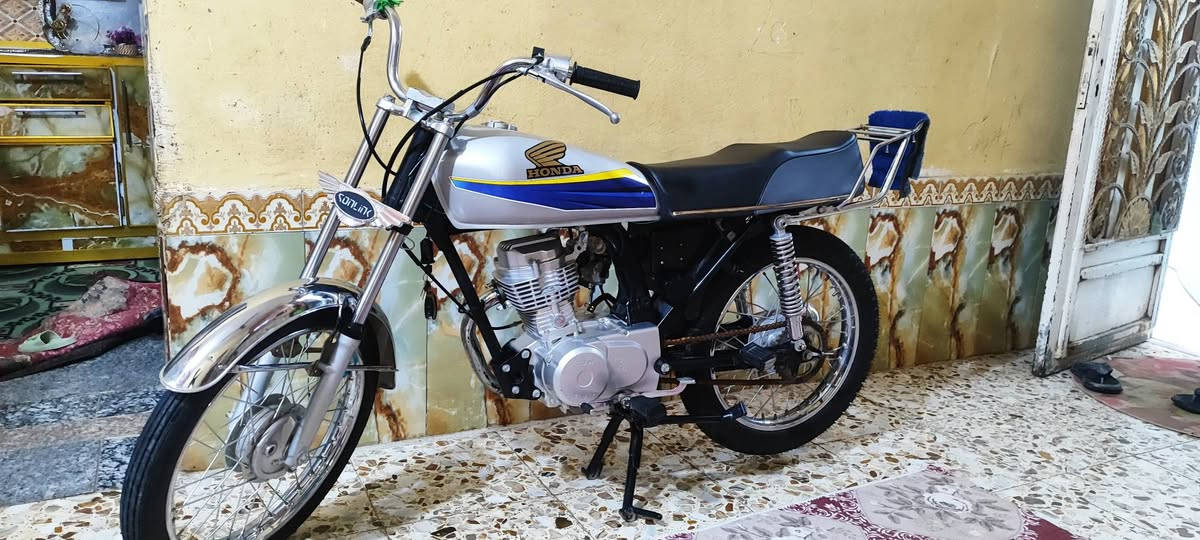 سلام عليكم
للبيع شلامجه  كله جديد 
كله اصلي برغي تجاري ما بيه 
شاصي من ذني الجدد لا رقم شاصي ولا بليته بلاد صبغ شركه 

بدون 

بدون 

ناصريه مركز سعر خاص هذا رقمي ***********
بخدمت الشراي
