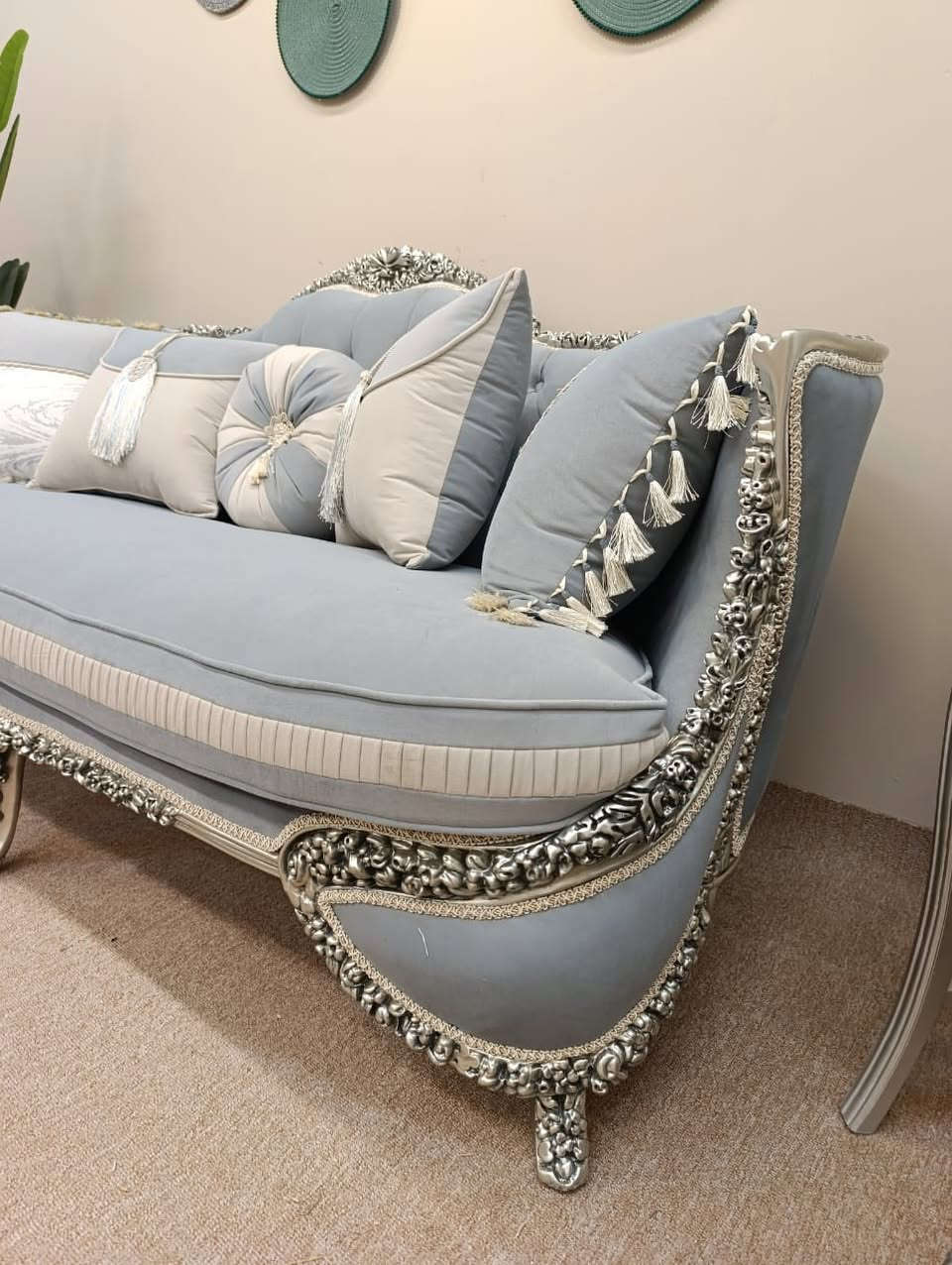 تخم عشر مقاعد جديد ومابي اي ضرر 
ب مليون و400


**إذا كنت صاحب هذا الإعلان وتريد حذفه لأي سبب، رجاءا أرسل رسالة إلى الدعم الفني**