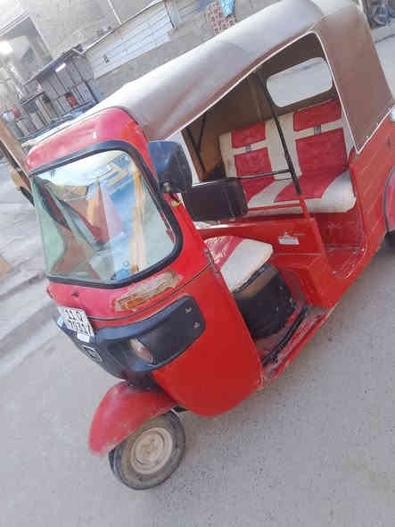 سلام عليكم تكتك للبيع موديل 18 شهر 12المحرك خير من اللة مكفولة كشر نضيف كدامك رقم وسنوية تحويل مباشر السعر ٤مليون و700وبيهة مجال حك الجية المكان الكمالية رقم ***********
