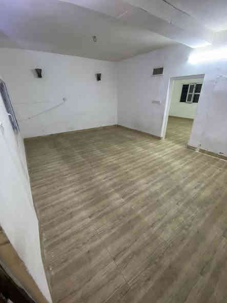 مشتمل طابق ثاني  للايجار عنوان حي الوحدة نهاية شارع حي الحجاج قرب  معهد الصناعة غرفة نوم واحدة وهول كبير ومطبخ السعر ٢٠٠ الف
للاستفسار***********
