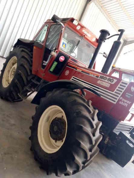 فيات حجم 160 رقم واسط سنويه 2030مواصفات نص اوتماتيك فول مواصفات بك بالصفحه اكسن بارز تكمه عريضه شاصي حنيه جهاز رفع ميكانيك كير ومحرك فول تخم تاير جديد مكينه جاهزه للعمل مكان واسط الزبيديه السعر مناسب جداً جداً للشراي ***********
