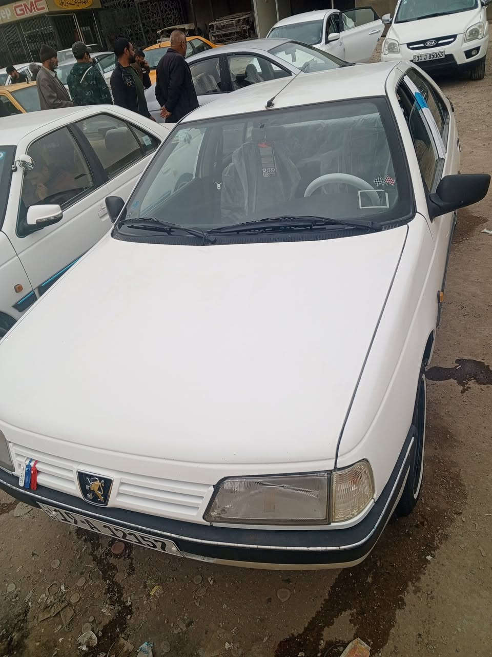 سلام عليكم بيجو 405 موديل 2012 رقم كربلاء انگليزي سنويه لل 29 سياره كفاله ماعده المكينه نص عمر فقط كهربائيات حداديه گير كله جديد السعر 45وبيها مجال قليل مكاني كربلاء ***********
