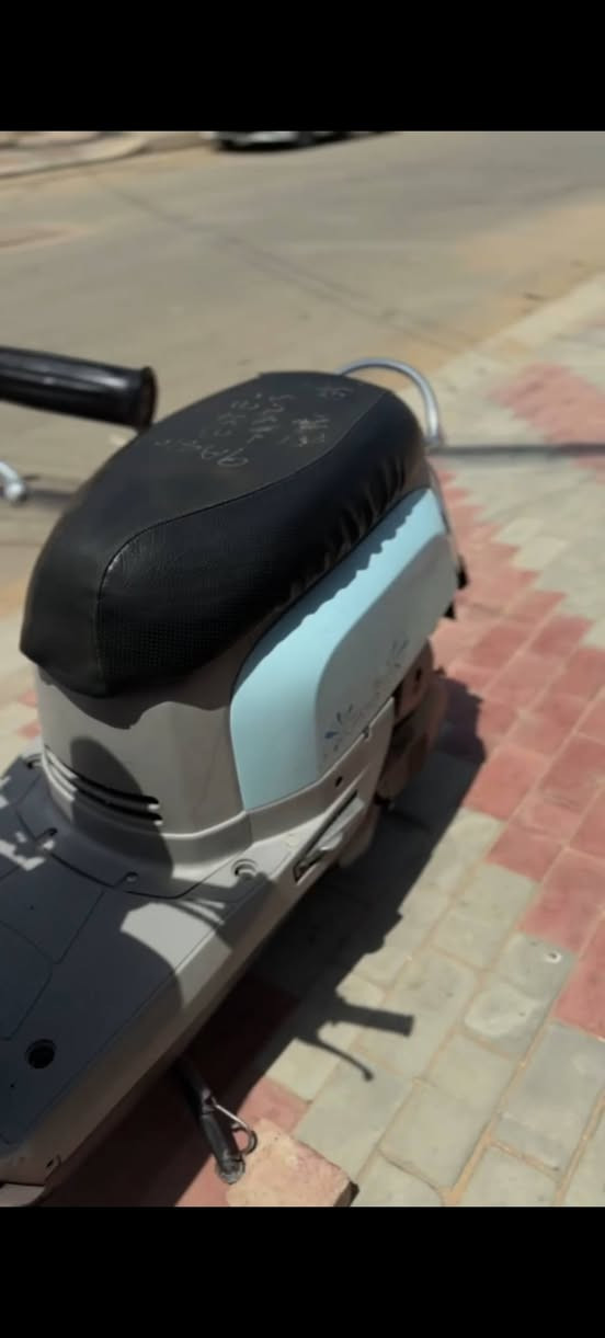 للبيع السعر مليون و50 و بيها مجال


**إذا كنت صاحب هذا الإعلان وتريد حذفه لأي سبب، رجاءا أرسل رسالة إلى الدعم الفني**