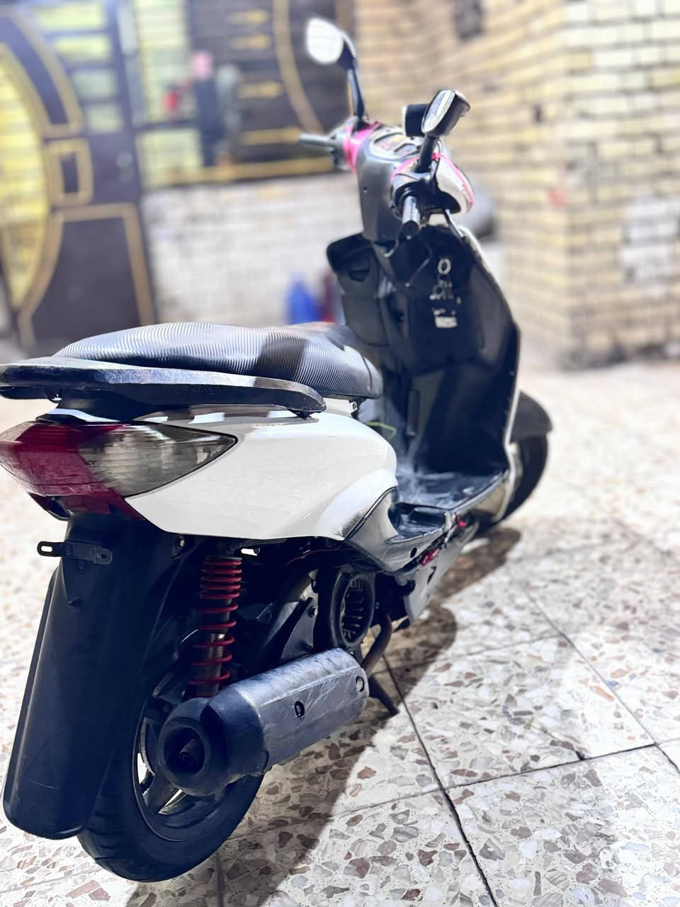 سلام عليكم سكنس نثية مكينة حلوة وناعمة كهربأيات شغالة كفرات جدد نقصهاا باتري والهندر خارط للمراوس أو بماكس  وللبيع السعر 300 بيها مجال المكان فلكة سلمان باك


**إذا كنت صاحب هذا الإعلان وتريد حذفه لأي سبب، رجاءا أرسل رسالة إلى الدعم الفني**