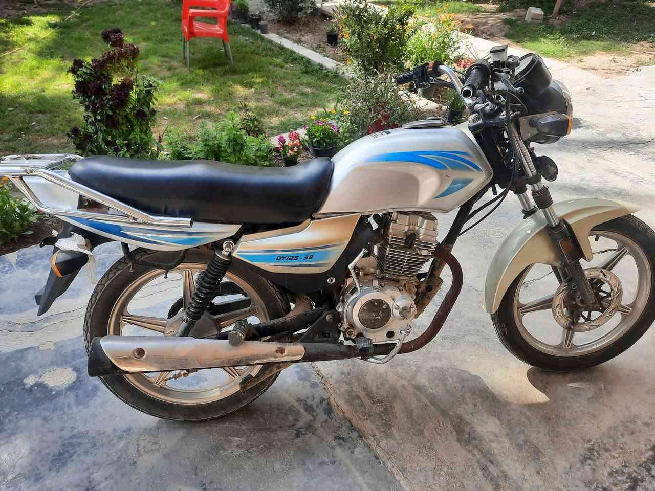 موديل 21
نقصه بس صفاحيات 
السعر خاص


**إذا كنت صاحب هذا الإعلان وتريد حذفه لأي سبب، رجاءا أرسل رسالة إلى الدعم الفني**