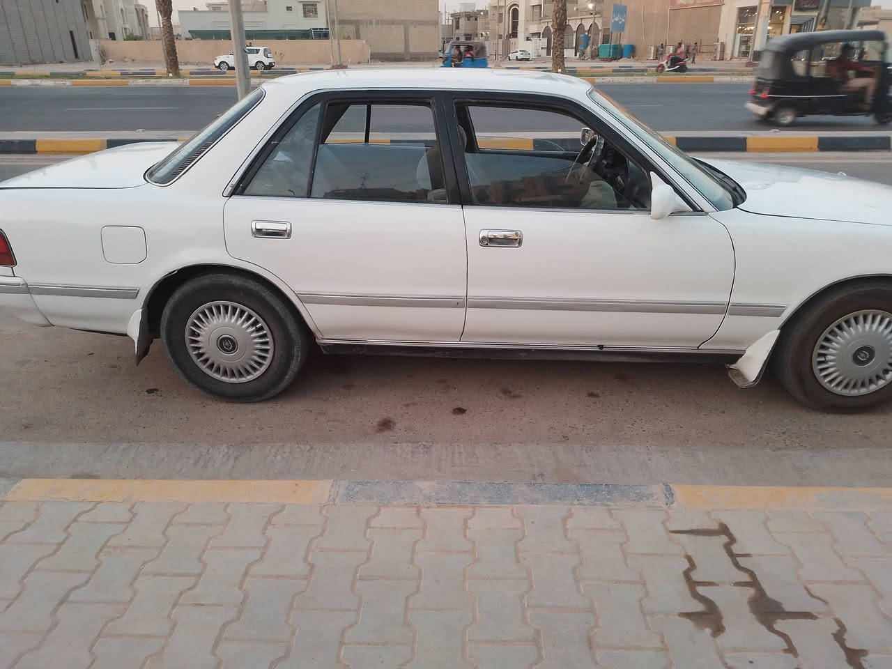 سلام عليكم
سيارة مارك للبيع موديل 1994.سنوية ب اسمي. كاملة من كلشيء. السعر 68 وبيها مجال 
العنوان: كربلاء الحر حي سومر 
الرقم: ***********
