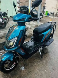 مكلف بل نشر للبيع موطور شحن ابو درع نضيف بطارياته علا فحص كهربائياته ك...