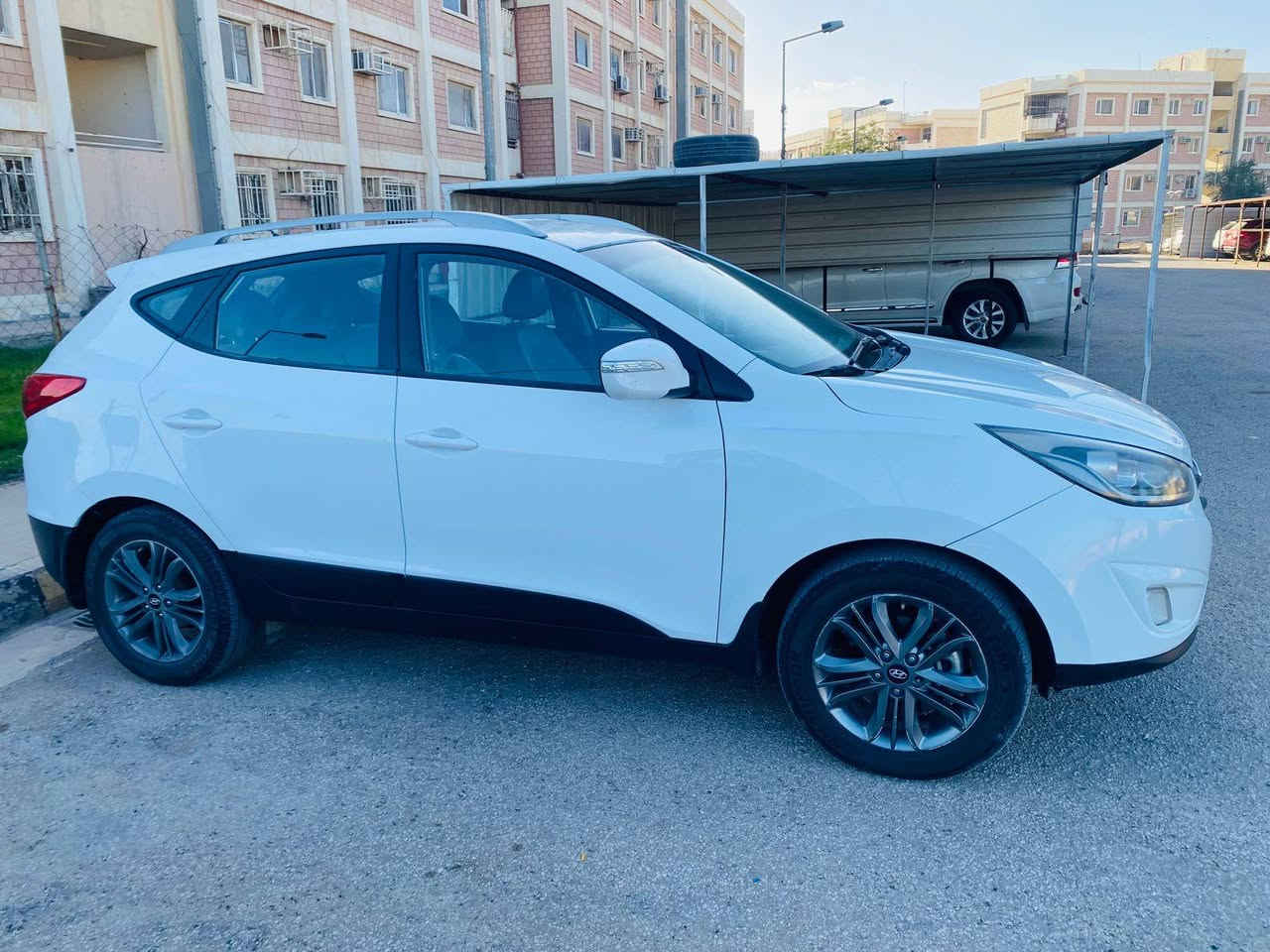 سلام عليكم للبيع توسان خليجي موديل ٢٠١٤ رقم بابل بيها صبغ والسونار منشور سيارة جاهزه السعر ١١٥ نهايته اتصال ***********
