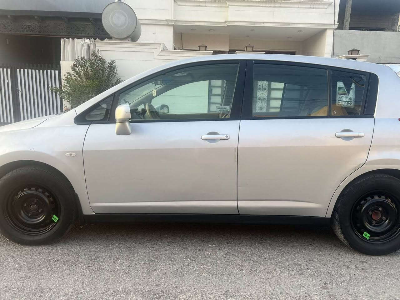 نیسان تیدە 
مۆدیل ٢٠١٠
چوارجام کارەبایی
سەیارەکی بێ سبوغە 
گێر و مەکینە و تەقە و رەقە بەشەرت
رەقەم و ژینگە و ریگەی نوێیە بەناوی خۆمانە أربيل, العراق


**إذا كنت صاحب هذا الإعلان وتريد حذفه لأي سبب، رجاءا أرسل رسالة إلى الدعم الفني**