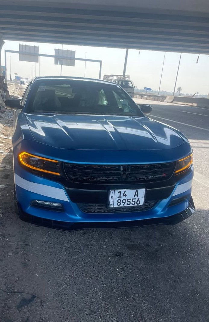 السلام عليكم جارجر 2018اصل لون مميز بحري
وارد امريكي حادثه جاملغ وبنيد وبلعراق صار بيها قطعتين تبديل باب وجاملغ نفس لون سياره جاهزه مكينه كير حداده تخم تاير  مواصفاته بلاك توب تشغيل عن بعد شاشه كبيره حساس تئدفه تبريد ثلج ❄️ رقم بصره بسمنه
السعر ب 190 وبيها مجال 

المكان بصره قضاء المدينه 📍رقمي ***********
