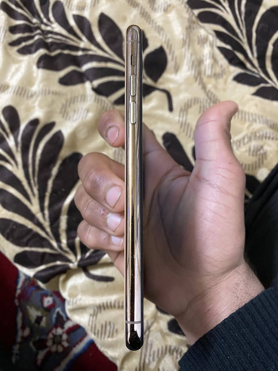 متاح
ايفون 11برو ماكس 
ذاكره 256
بطاريه 72بلادي 
شرق اوسط نموذج M 
مستبدل شاشه تفصيخ 
فيس إيدي شغال
شاشه 3خيارات 
بيهه بقعه سوده زغيره 
لون ذهبي مميز 
نضافه الشاصي 10000‎‎%‎
نضافه الضهر 80‎%‎
مكان بابل شارع 80
*********** واتساب او اتصال 
السعر 240وبي مجال
