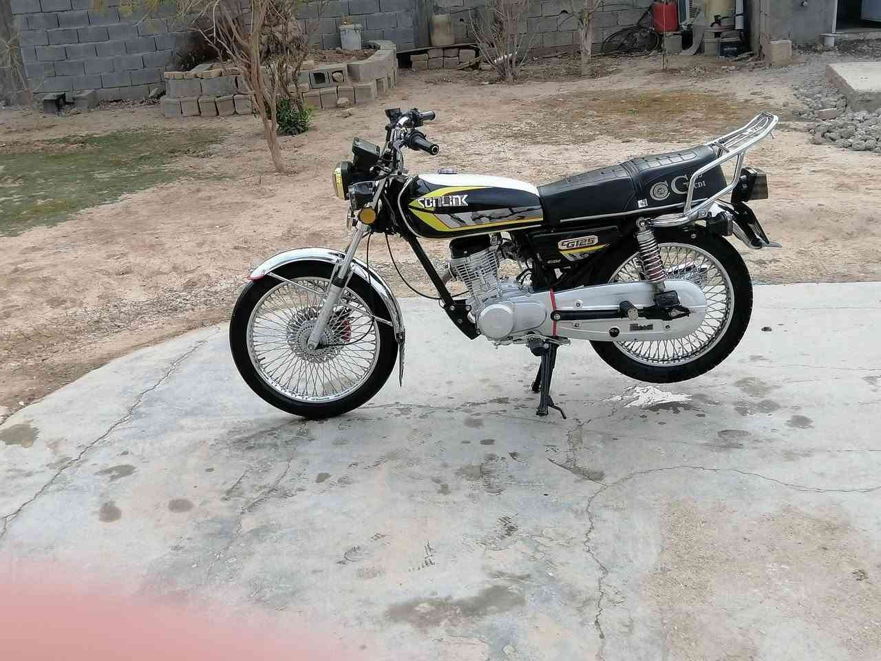 سلا عليكم دراجه تايكر موديل 24  مكفوله من كلشي أوراق محرك كهربايات 
السعر 650 وبيه مجال شراي يتصل ويدلل *********** ديالى شهربان ❤️+دراجه جانت مخزونه
