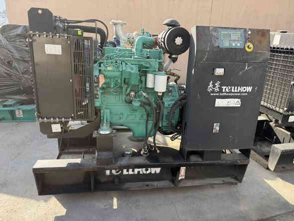 كمنز 4سلندر كيفي 40توليد ايطالي اصلي پمب کهرابی مودیل2014 ساعات27مشتغل زیرو***********. ***********
