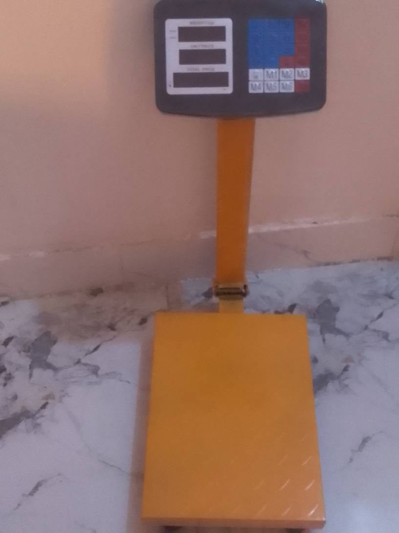 ميزان الالكتروني للبيع 

الوزن 150 كيلو يتحمل

السعر 55 الف 

*********** النجف, العراق
