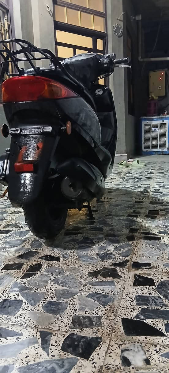 دراجه بريز بغبغاء دراجه بحال الوكاله صار اقل الشهر   من نزلت من الرمبه كفاله عامه سعر مليون وبيهة مجال قليل بغداد التاجي ابو عظام    للستفسار هاذه الرقم ( ***********
