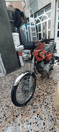 دراجه اربعه كير رقم وسنويه كامله السعر بمليون و300 رقم 07872864432