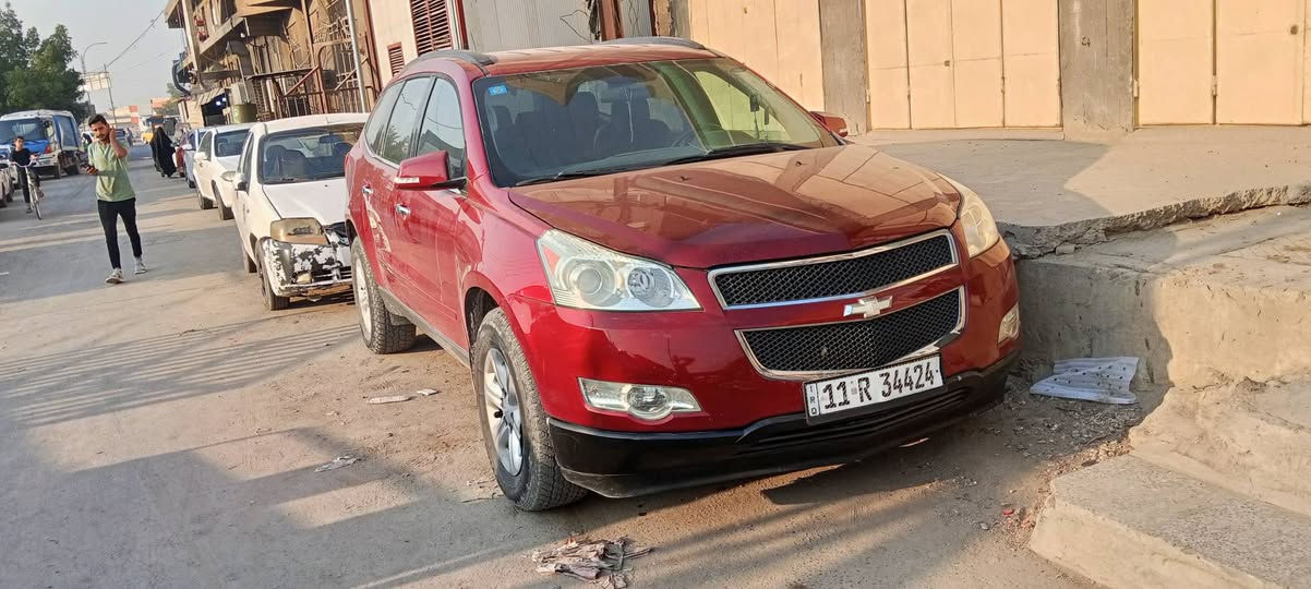 ترافس 2012 سياره جاهزه فقط ترايك وين ميعجبك مراوس ب7 راكب او احدث من الي عندي السياره رقم بغداد انكليزي السياره بلحله ***********
