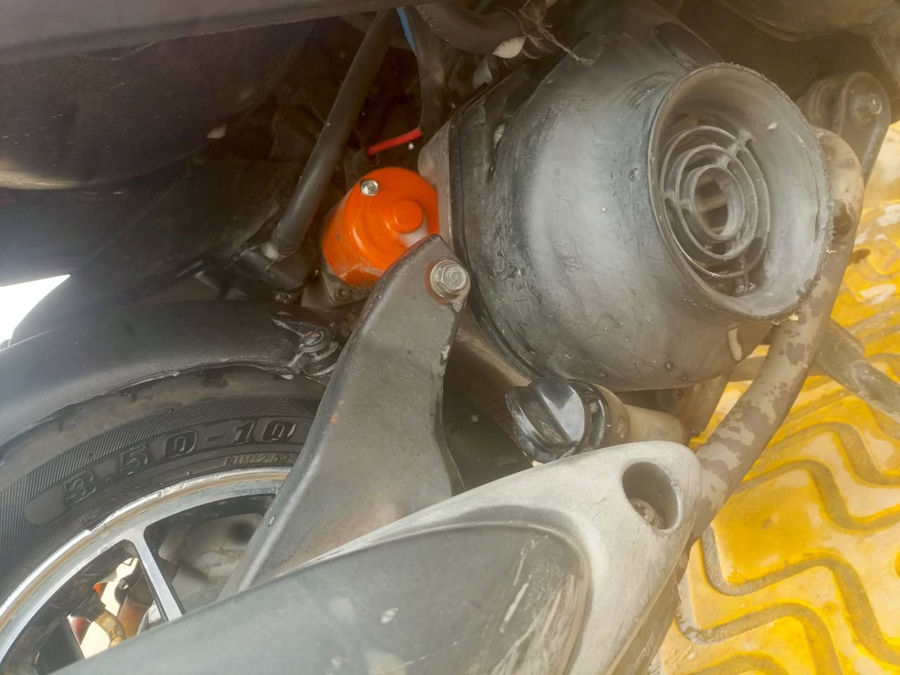 سلام عليكم 
ماكس عدله ما مفتوحه دراجه نضيفه مابيها نقص كهربائيات كلها شغاله بيها شلعه تخبل بيع او مراوس بتلفون وفرق سعرها 850 وبيها مجال مكاني البصره ابو الخصيب شراي اتصل او راسل وتساب ***********8
