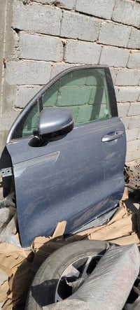 أبواب كيا سورنتو موديل ٢٠٢٤ أمريكي ت 07812277989