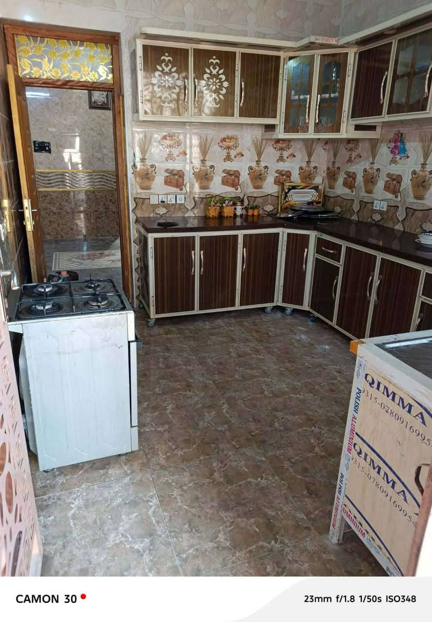 🏠بــيــت لــلــبــيــع جدا نضيف🏠
بنائه جديد كلا طابوك
يتكون من/غرفه+صاله+مطبخ+وستقبال+حمامات/مع خدامات كامله وموقع حلو
المساحه/120متر
العنوان/ حي الامين الاول 
السعر/39مع مجال قليل
للستفسار تصال علئ الرقم
***********
