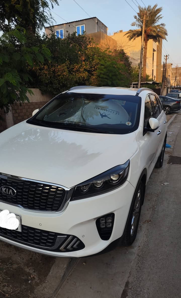 سورينتو 2020 خليجي
محرك 6 سلندر 2 ويل تبريد 3 قطع 7 راكب تحكم ستيرن كامل صندوق كهرباء كشنات امامي كهرباء شحن موبايل وايرليس وبصمات عدد 2 شاشة كبيره لمس كار بلي ماشيه 76 الف حقيقي وقابل للزياده وباقي المواصفات معروفه عدا البانوراما 
وياها هديه جادر مالتها والسياره مدوشمه بالكامل نفس الاصلي يعني كشناتها جديده بالاضافه دوسات حوضيه ( يعني داخلها كله جديد) 
بيها تبديل باب خلف السائق نفس الاصلي بالضبط وبيها سونار كامل من اشتريتها سويته 
سنويه وهزه قبل شهر سويتها
وبأسمي السياره تحويل ثاني يوم رقمها بغداد مكانها بغداد
سعرها 275 وبيها مجال بسيط جدا لان السياره نظيفه واستعمال قليل 
هاتف : *********** متوفر واتسب

