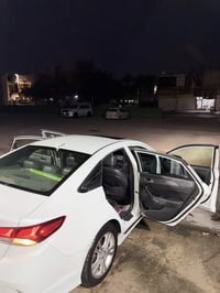 سوناتا موديل 2019 ماشية 110 الف سياره حلوه ونضيفه  حادثها كلين باب الص...