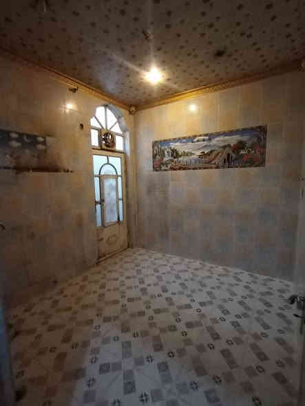 دار للإيجار في حي العداله 
المساحة ١٠٠م طابقين 
٢غرف نوم 

للاستفسار مراجعة مكتب الدر 
***********
