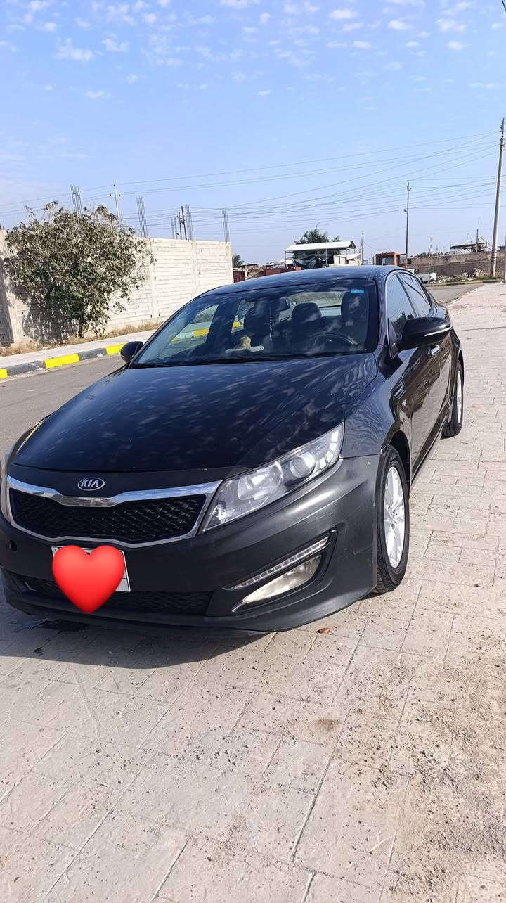سلام عليكم كيا اوبتيما رقم بغداد  2013 امريكي السياره مصبوغه عام حادثه قبق جنطه السياره جاهزه محرك كير خير من الله حداديه جديده تخم تاير جديد تدفه تبريد كله جاهز. السعر 90
(الرقم ***********) مداور ثاني يوم باسمي السياره
