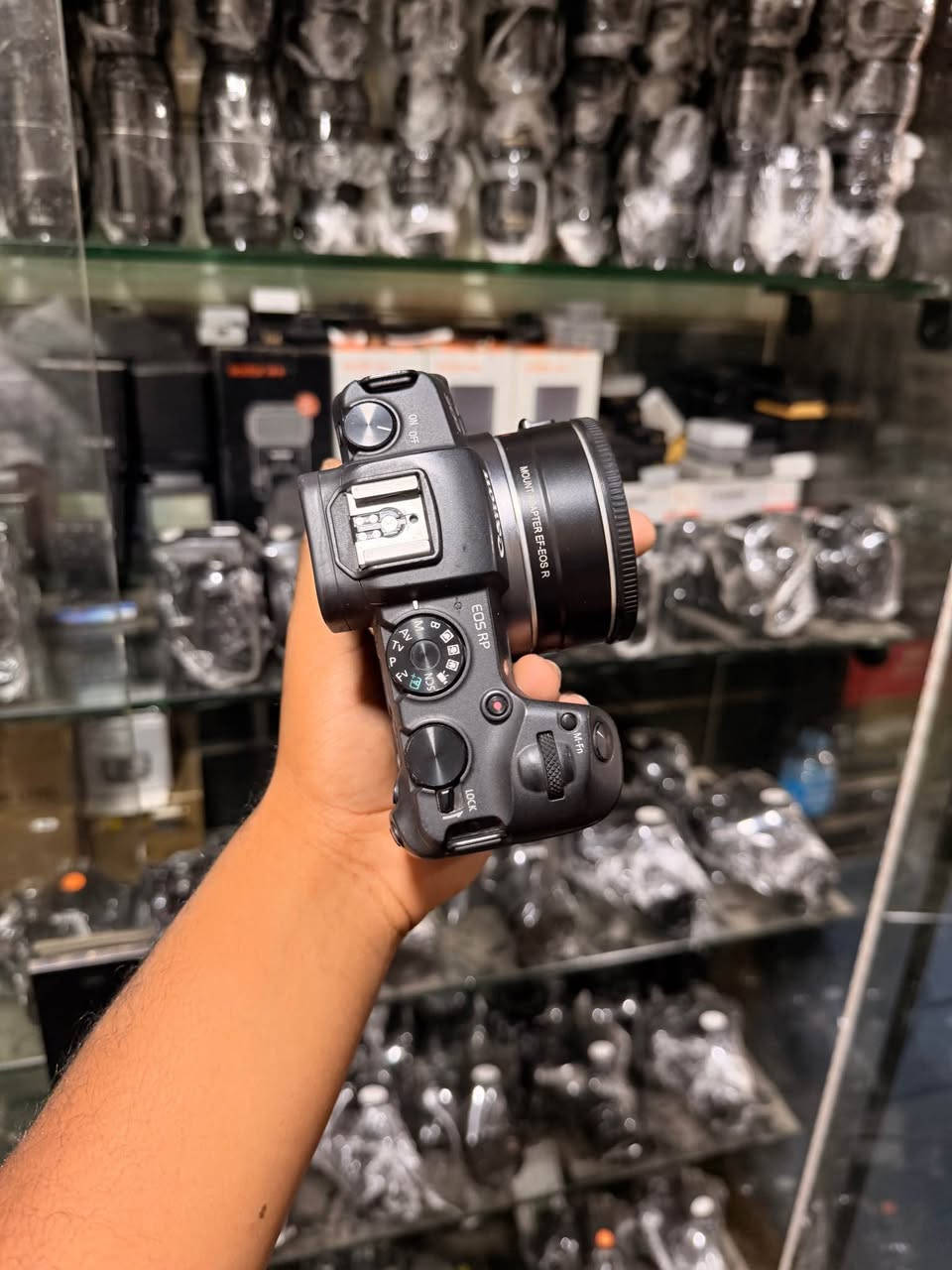 🌟 **عرض خاص من Zoom Store على Canon Rp
📸 **الحالة**: كسر زيرو، شتر / 5k
✅ **المستلزمات**: الشاحن، الحزام، البطارية، 
🚚 **توصيل** لجميع المحافظات  
🔒 **ضمان 3 شهور**
السعر 35000
📩 ابعتلنا رسالة واحنا نبعتلك فيديو يوضح حالة الكاميرا بالكامل!

📍 شبرا الخيمة، أمام محطة المترو  
0⃣1⃣1⃣0⃣0⃣5⃣3⃣4⃣8⃣7⃣3⃣
📞 01100534873 القاهرة, مصر


**إذا كنت صاحب هذا الإعلان وتريد حذفه لأي سبب، رجاءا أرسل رسالة إلى الدعم الفني**