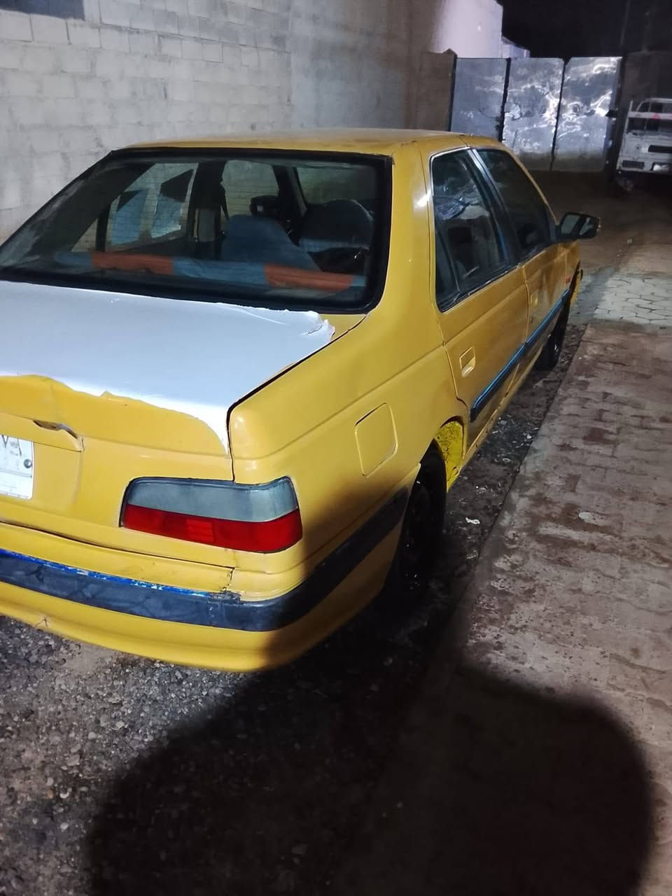 السلام عليكم سياره بيجو بارص سياره مصفره هيئه وغرمات مكان سياره العماره  موديل 2015 سياره  تنباع كوم حديد بس راعيه موجود  يحوال ثاني يوم  مكلف بل نشر هاذ رقم راعيها ***********
@
