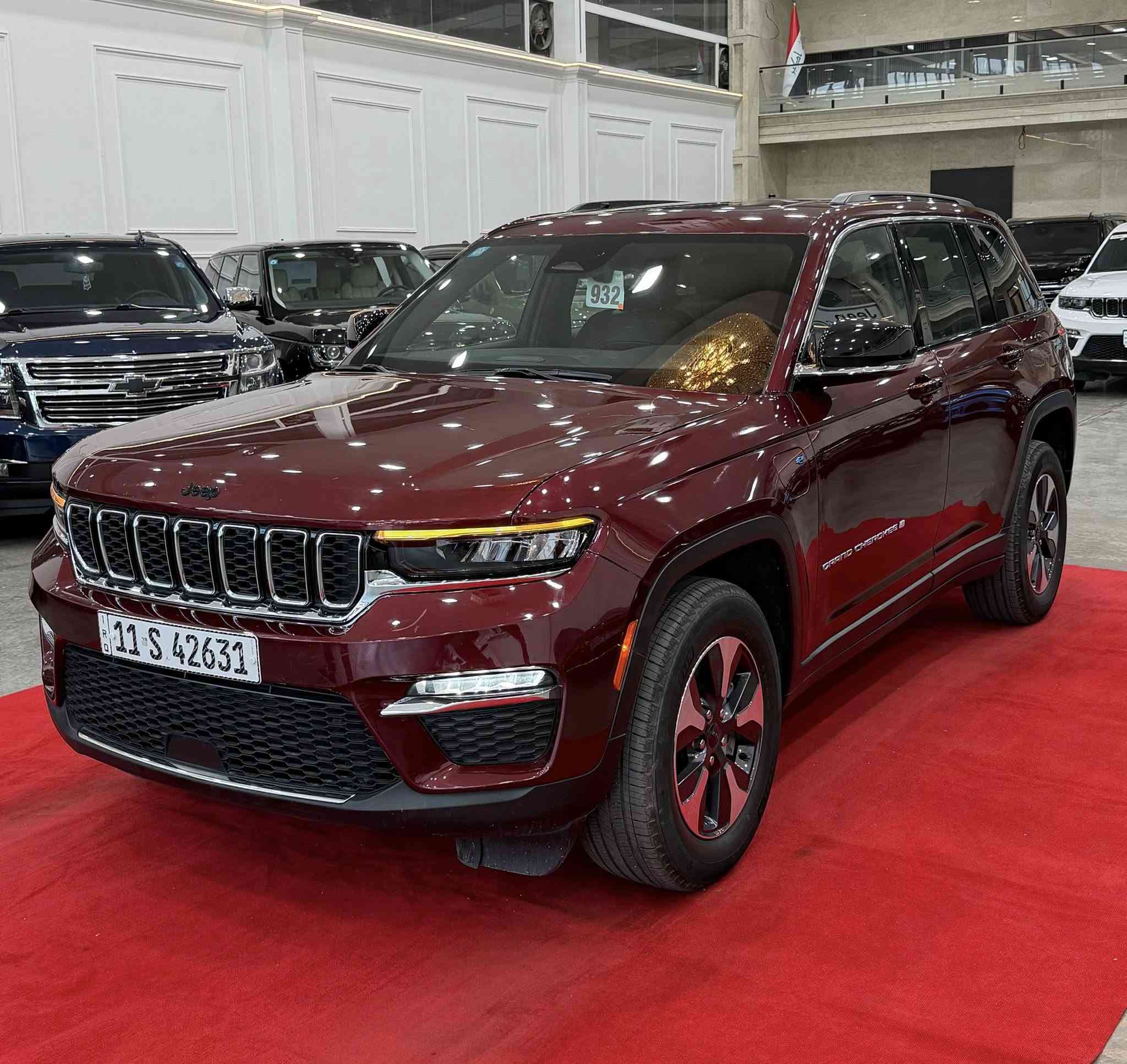 السلام عليكم
للبيع 2024 Jeep Grand Cherokee, Limited 4Xe
عداد :28الف ميل
داخل جلد أسود
بانوراما
تحكم بالستيرن
شاشات عدد 3
شاشة كبيرة
كراسي امامية كهرباء
ميموري كرسي السائق
تدفئة مقاعد امامية
تدفئة مقاعد خلفية
تدفئة ستيرن
خاصية دخول بدون مفتاح
كاميرا خلفية
رادار امامي 
رادار جانبي
تحديد مسرب 
مثبت سرعة تفاعلي
تشغيل عن بعد
باب الصندوق كهرباء
نظام STOP/START ENGINE
نظام صوت ALPINE
حساسات خلفية
اوتو بريك خلفي
هاند بريك كهربائي (بصمة)
اضوية امامية LED
اضوية امامية زينون عالي/واطي
كشافات ضباب زينون
4 وضعيات قيادة
اضوية خلفية LED
حادث بنيد وجاملغ مبدل نفس لون

سعر٣٥٢ مجال بسيط

العنوان بغداد الكاضمية قرب مرور الكاضمية معارض جكوك شركة البحر المميز

للاستفسار :***********
