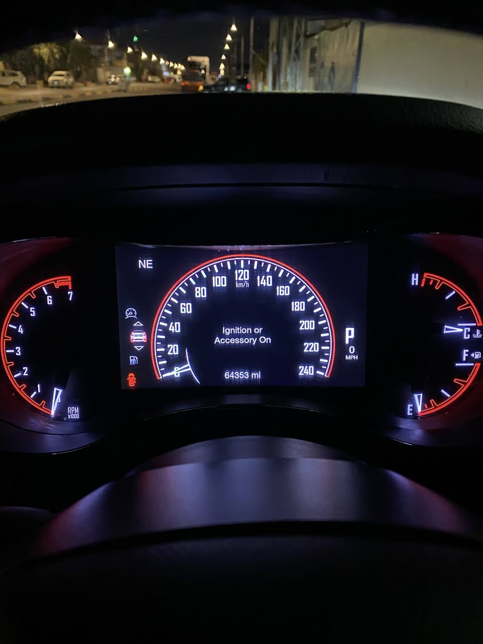 السلام عليكم ورمضان كريم عليكم انشاء الله دوج دورنكو GT موديل 2020 رقم بصرة مكينه 3/6 كشن حضن جلد صندوق كهربائي فووول بدون فتحه واني المستورده 
حادثه سطحي الجاملاغات الاماميه مصبوغات والبنيد مبدل ضارب الارباك السياره على ايدي ماشيه 64mi بشرط والباقي مكفوله وكلش جديده وبالعافيه على الي ياخذهه 
سعرها 220 العنوان البصره 
الهاتف ***********
***********
