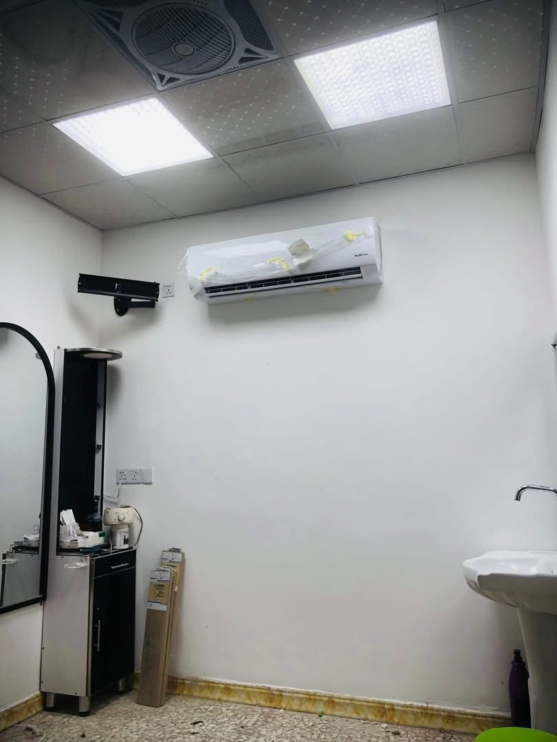 نصب سبالت   وصيانه و تنظيف كافة أنواع أجهزة التبريد موقعياً و بكادر متخصص مع الضمان  .. 👷🏻‍♂️

يعنى عندك صيانة أو تنظيف لا تحتار   سبلتك مابي برودة لا تحتار سبلتك دفع الهواء ضعيف لا تحتار، إتصل بينا و راح نجيك لباب بيتك .. 

   ماعليك فقط الاتصال بمركز خدمة العملاء  على الواتس اب  

*********** // ***********

🟥  تنظيف موقعي  لجميع الدوائر والشركات مع الضمان 
🟥 صيانة - شحن غاز مع الضمان - نصب - غسل 
عمل فاكيوم ..
