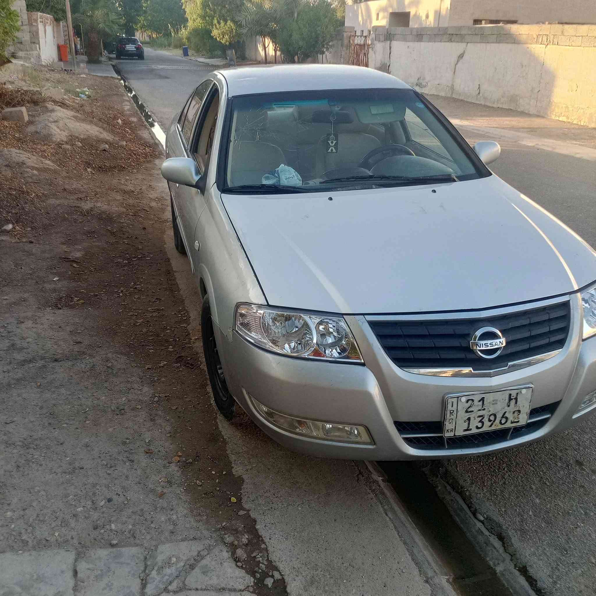 سلام عليكم نيسان سني كوري 2007 للبيع بيه جامرلق الايسر وبونيد مبدلات ابلاد اصلي.الاتصال على الرقم .***********
