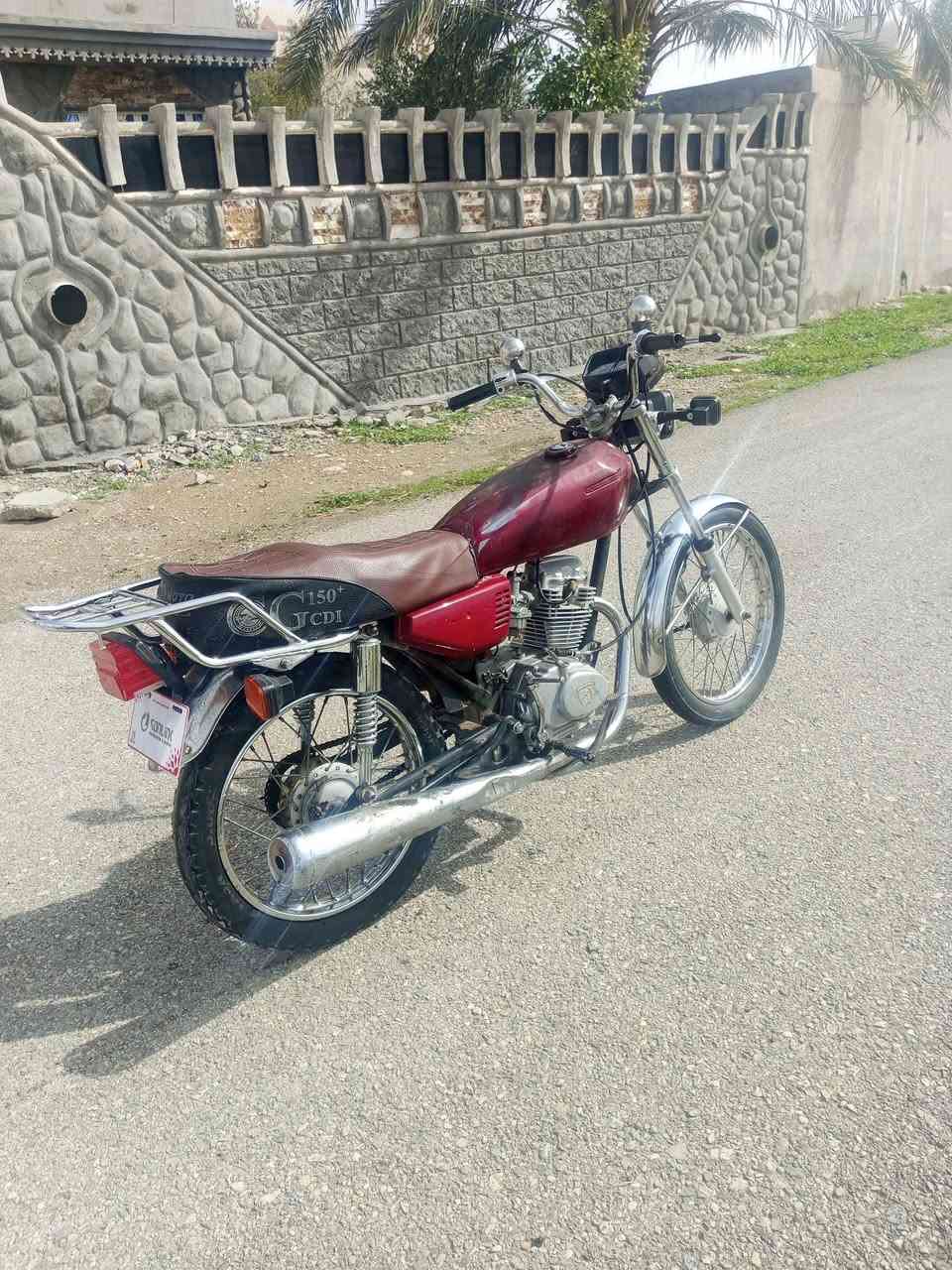 السلام عليكم دراجه ارشه للبيع كامله مكمله كهربايات شغاله كله جديد محرك جديد ما بيها اي نقوصات دراجه كلك ما بيها اوراق السعر 250 وبيها مجال مكان ديالى مندلي رقم الهاتف ***********
