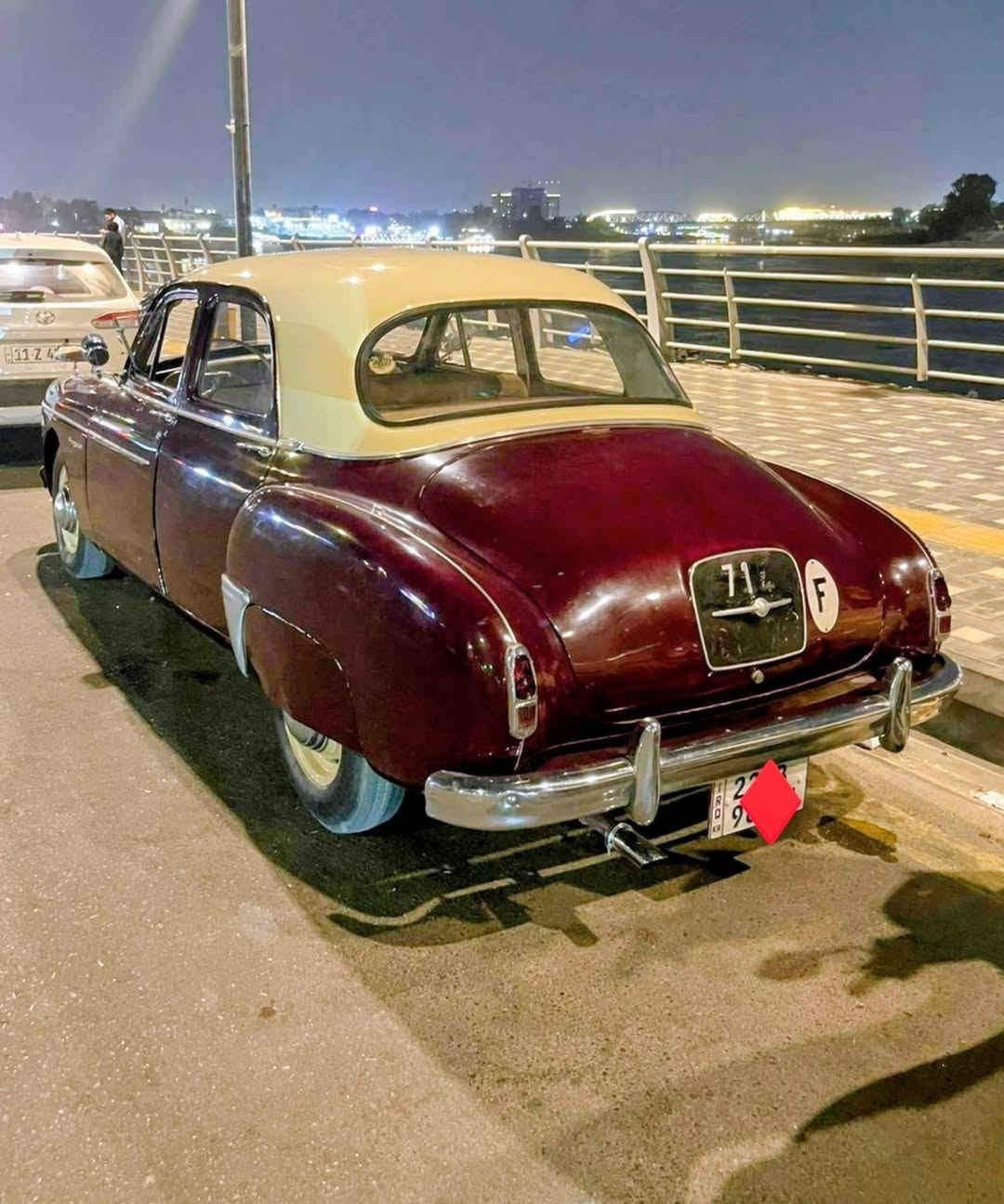 سلام عليكم للبيع وصول من اوربا سيارة انتيكا رينو كلاسك ملكي موديل ١٩٥٣ من تراث القديم رقم  شمالي أصولية السيارة المحرك مكفول باسمي سيارة موجوده في بغداد حاليآ السعر مناسب 
***********
***********
