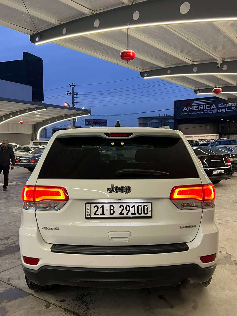 جيب لاريدو ٢٠١٤ مرغوب

6 سلندر محرك (3600) . 
عدد المسافة 124 الف
بصمة بصمة أبواب.
كراسي كهرباء  
شفتات بلستيرن
قطعتين تبريد
دبع رباعي
نضام eco أقتصادي.
نضام APS.
مانع أنزلاق.
تحكم ستيرن+مثبت سرعة.
نضام صوت 
حساسات 
قطعة جاملخ خلف السائق صبغ امريكا بدون ارباك 
وبدون دواخل
تخم تاير ياباني جديد + صدر جديد 

 مكان السياره سليمانية
~~~~~~~~~~~~~~~~~,,,
ل استفسار ***********
