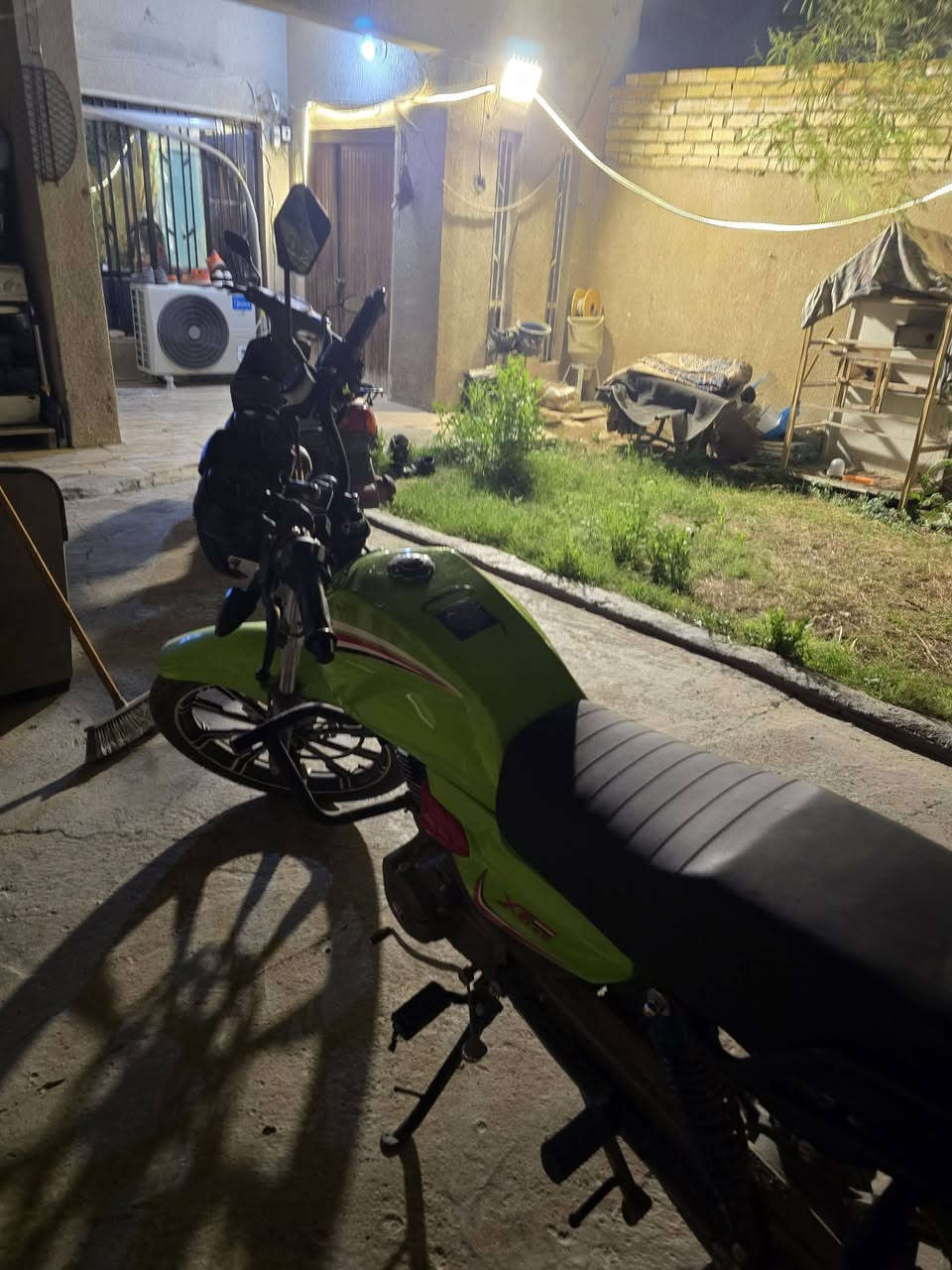 دراجه شاينك مرقم كامل لل ٣١ وهزه لل ٢٧ رايدها ب ٢ مليون وبيها مجال رقم
***********
